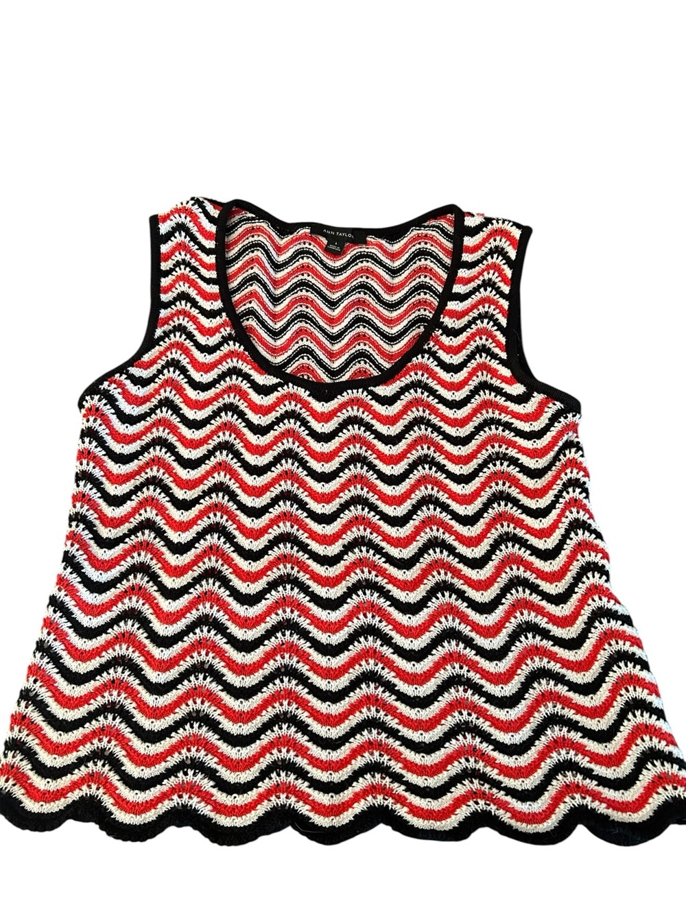 Ann Taylor Sleeveless Wave-Stripe Knit Tank Top — Black, Red & White SZ S EUC